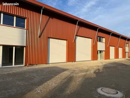 – local d’activité / stockage et bureau neuf (138m² )– montrabé