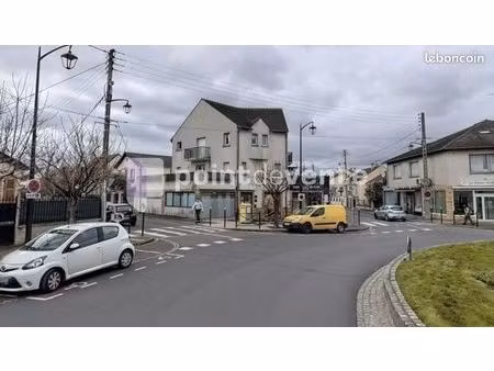 local commercial 24 m²