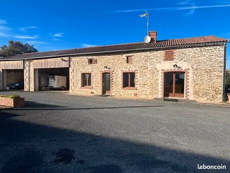 longère 6 pièces 180 m²