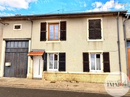 maison de village 8 pièces 130 m²