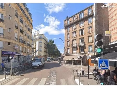 boutique 348 m² les lilas