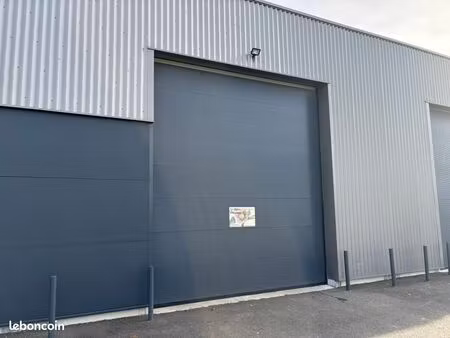 local industriel 150 m²