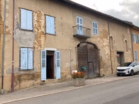 maison à rénover au cœur de viriville – 10 pièces et plus – idéal investisseurs ou artisan