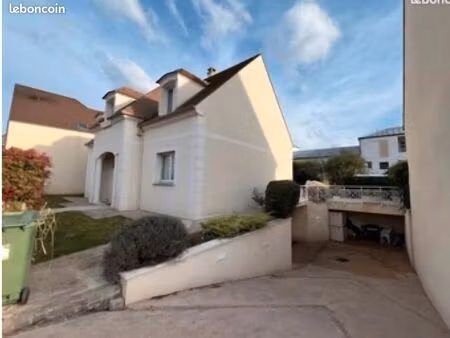 grande maison individuelle