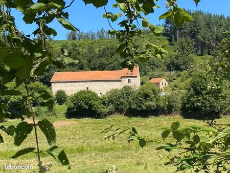 domaine authentique avec son élevage de chevaux biologique et centre d'équithérapie