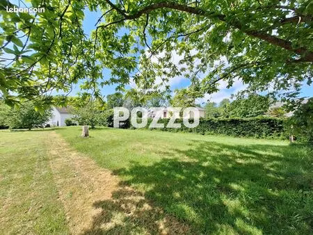 terrain 802 m² saint planchers