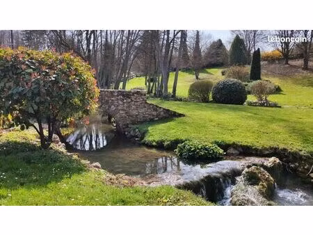 propriété 5 pièces 150 m²