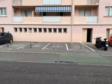 place de parking privée