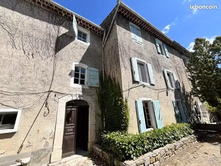 maison 9 pièces 495 m²