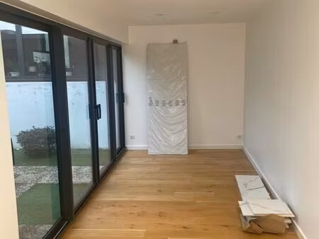 local commercial à la location - pont l'abbé