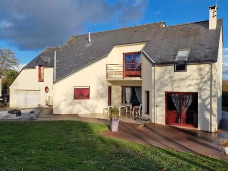 maison 6 pièces 195 m²