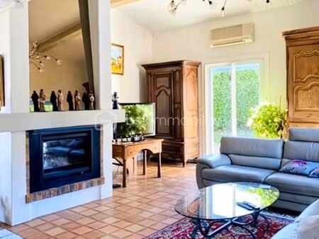 villa 8 pièces 217 m²