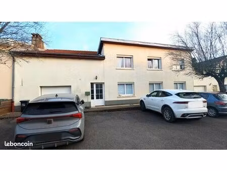 immeuble 350 m² velaine en haye