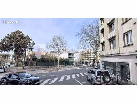 local commercial 175 m²