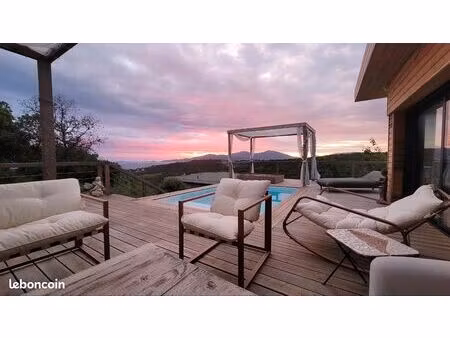 villa 200m2 vue mer piscine jacuzzi plage 2km