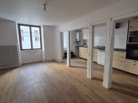 location appartement 3 pièces 88 m² à colmar (68000)  950 €