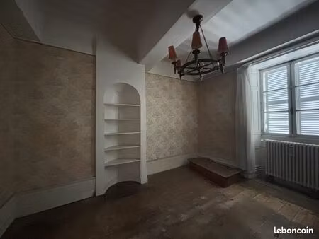 appartement 4 pièces 141 m²