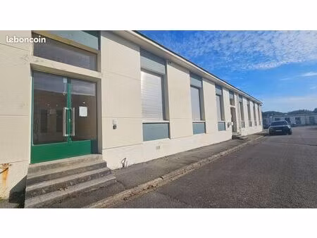entrepôt 1270 m² quimper