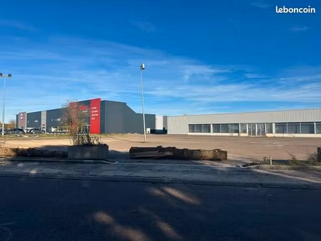 a vendre ou a louer deux cellules de 400m2 - zone des epenottes - dole