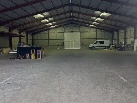 entrepôt de 1000m²