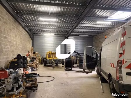 local d'activité 330 m²