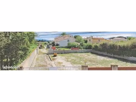 terrain à bâtir + plan villa 4 faces