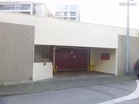 vend 1 ou 2 places de parking les mureaux