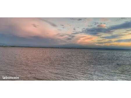 « imaginez-vous comme sur un bateau lac à vos pieds et vue magique sur le canigou… un bien