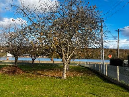 terrain bord de seine