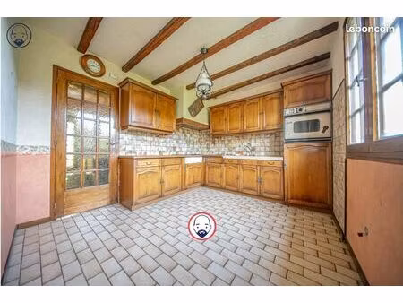 pavillon 10 pièces 101 m²