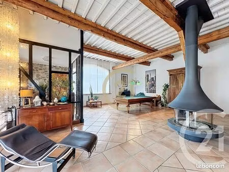 mas 6 pièces 291 m²