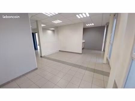 local commercial 70 m²