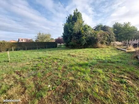 terrain 4000 m² theillay