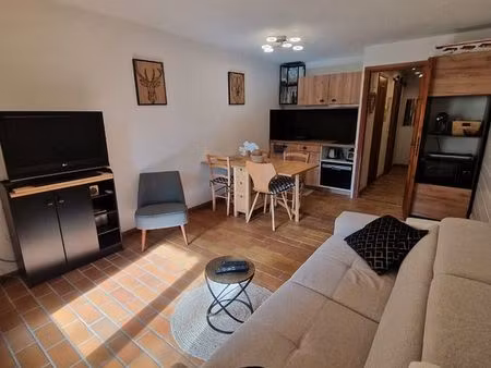 2 pièces renové rez de jardin