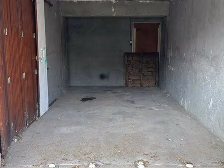 garage fermé à vendre