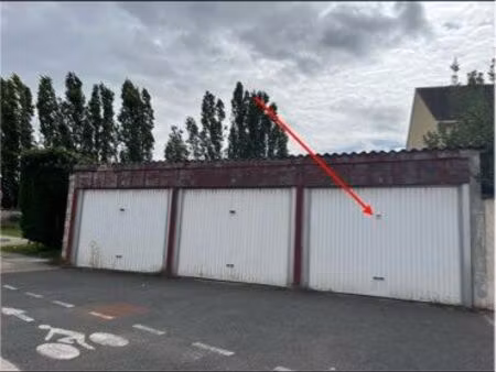 garage clos - centre ville