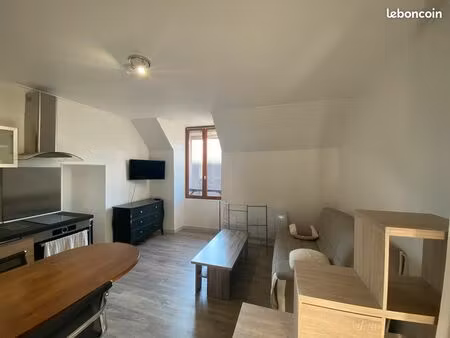 studio - 20m² - le chatelet en brie - très bon état
