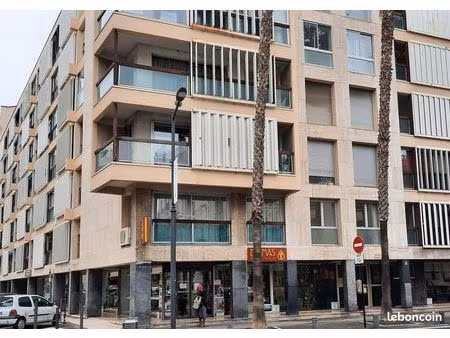 bureau 23 m2  proche place catalogne