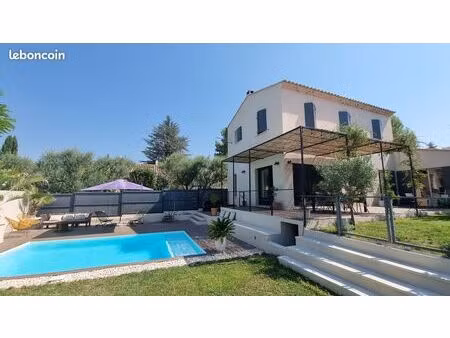 villa 128m2 avec piscine et jardin