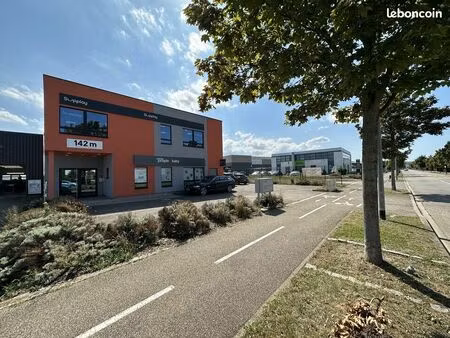 bureaux 160 m²