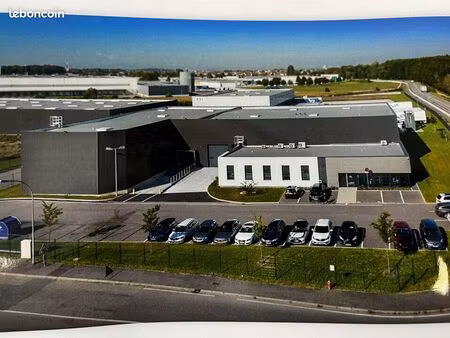 local d'activité 2 141 m²