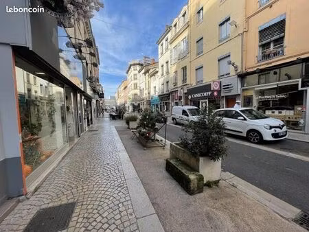 bijouterie/horlogerie 69 m²