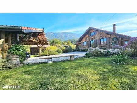 chalet 10 pièces 186 m²