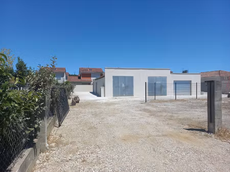 31120 roques : loue garage