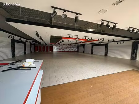 local commercial 477 m²