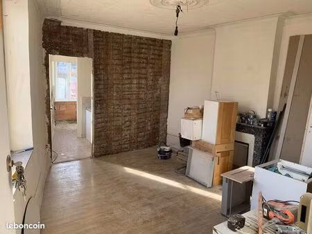 local professionnel ou stockage – 35 m² – centre-ville de commercy