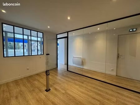 local 128 m² lacroix-saint-ouen