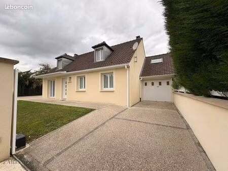 pavillon 8 pièces 130 m²