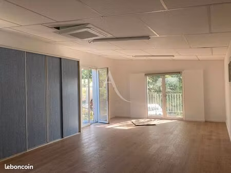 bureaux 156 m² fontenay le comte