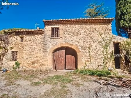 mas ancien à renauver dans le luberon
